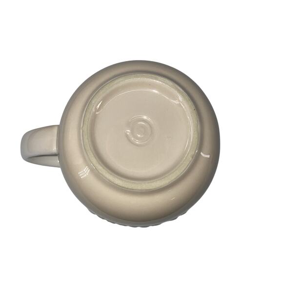 Le Creuset Mesh Mug Meringue Heat and Cold Resistant Microwave and Oven Safe - Picture 7 of 7